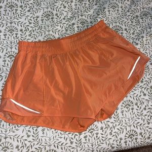 LULULEMON HOTTY HOT SHORTS - size 12 - 4” inseam